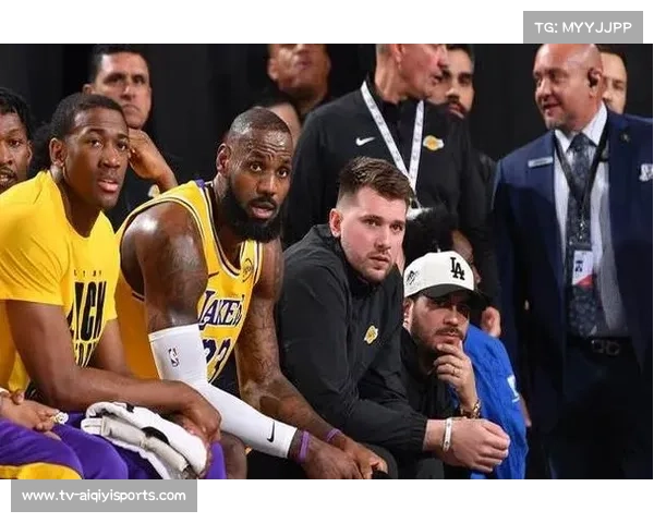 湖人客场对决开拓者 西部季后赛席位关键之战